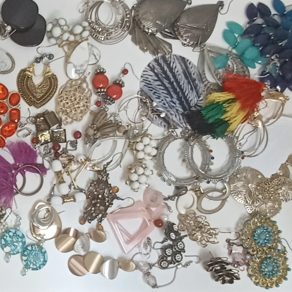 Earrings-100 Pairs - Picture 2 of 4